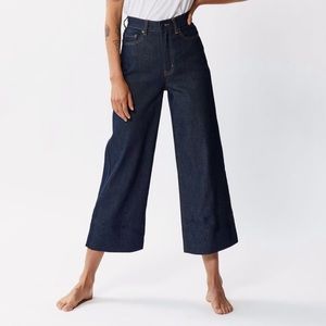 FADED GLORY crop flared gaucho dark blue jean